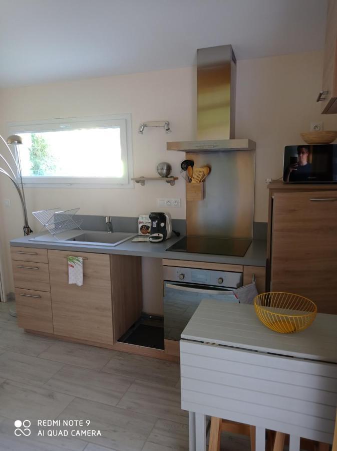 Agreable Appartement Au Calme Villeneuve  Exterior photo